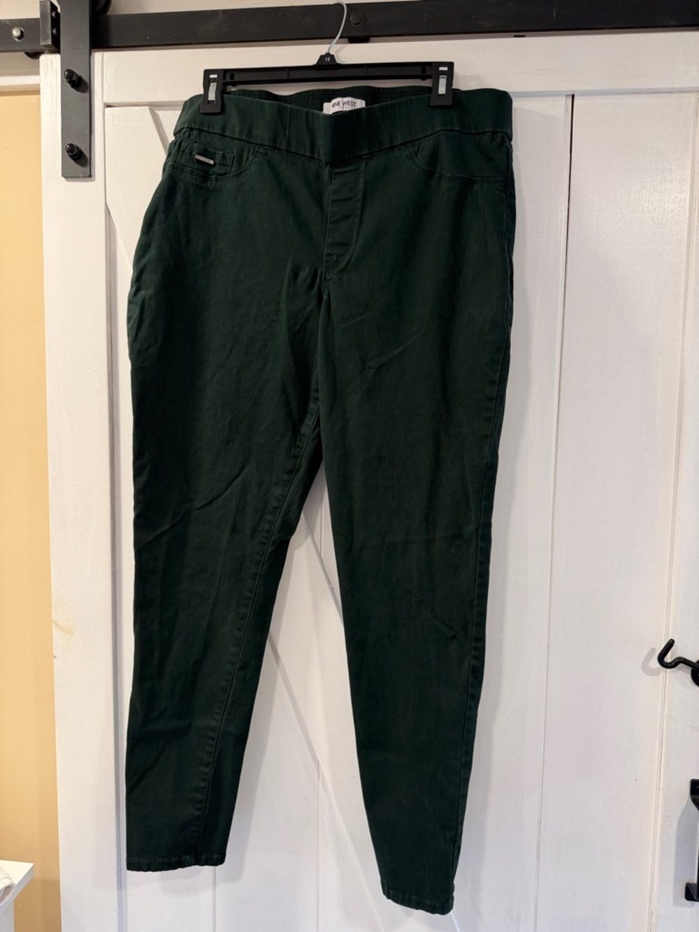 Nine West forest green Heidi pull-on Skinny Pants size 14